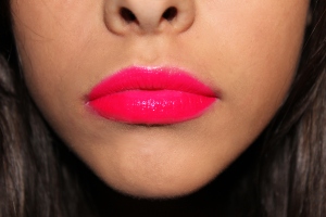 red with pink lips